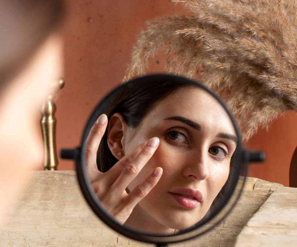 Filtr UV + pielęgnacja. Kremy, które chronią przed nawrotem przebarwień 