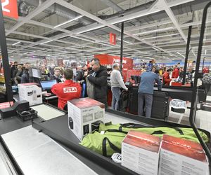 Wielkie otwarcie sklepu szwedzkiego giganta w Warszawie. Były gigantyczne promocje i długie kolejki