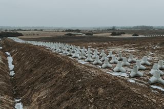 Trwa budowa Tarczy Wschód. Co mówią mieszkańcy? Oby tylko nie była potrzebna