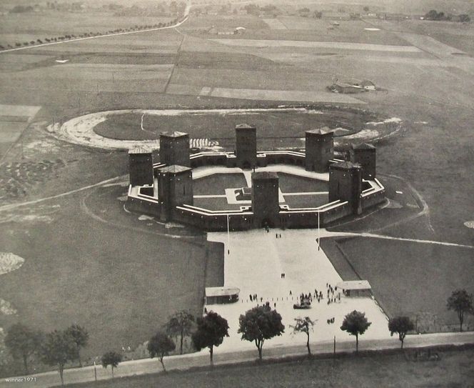 Ten obiekt na Mazurach miał przypominać krąg ze Stonehenge. Dziś pozostały po nim ruiny