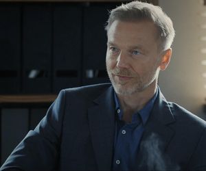 M jak miłość, odcinek 1885: Ostre negocjacje Budzyńskiego z adwokatem Walata. Będzie się bał, że przegra! - ZDJĘCIA