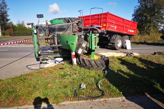 Koszmarne zderzenie osobówki z traktorem pod Bydgoszczą