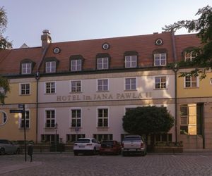 Hotel im. Jana Pawła II we Wrocławiu