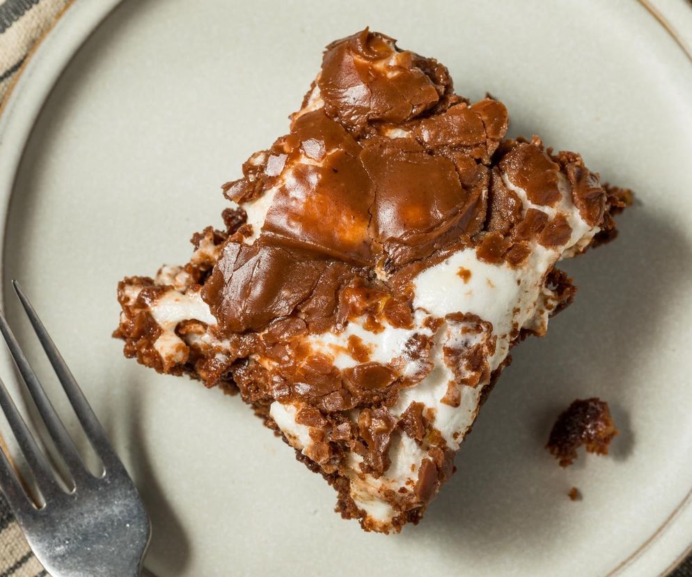 Na dzień mamy przygotuj to superczekoladowe ciasto. Mississippi mud pie to słodki hit
