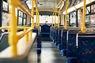 Białystok: mama zapomniała zabrać dziecko z autobusu. Zorientowała się za późno