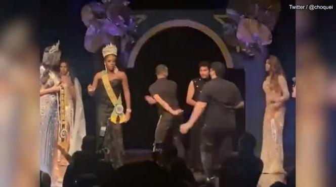 Awantura na wyborach Miss Transwestytów! Mąż wicemiss wtargnął na scenę i zniszczył koronę