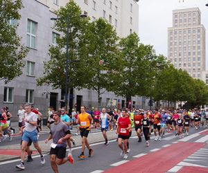 Uczestnicy Maratonu Warszawskiego 2025