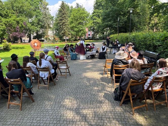 Piknik historyczny II LO w Nowym Sączu 