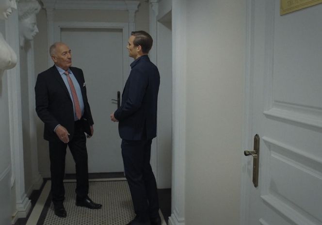 M jak miłość, odcinek 1884. Olek (Maurycy Popiel), Jerzy Argasiński (Karol Strasburger)