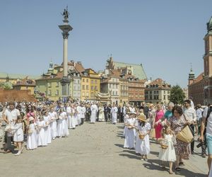 Boże Ciało w Warszawie: Utrudnienia w ruchu! Sprawdź, gdzie nie pojedziesz! 