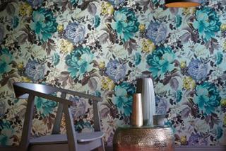 Tapeta inspirowana wzorzystymi tkaninami w kwiaty
