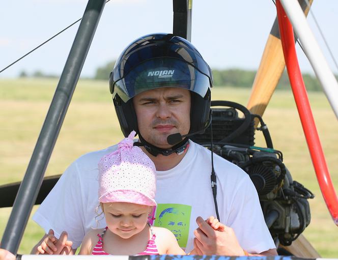 Powietrzna kampania Kaczyńskiego, poseł Hofman na motolotni