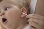 Czy trzeba usuwać woskowinę z ucha dziecka? Pediatra nie ma wątpliwości