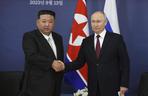 Putin i Kim Dzong Un - pomoc militarna