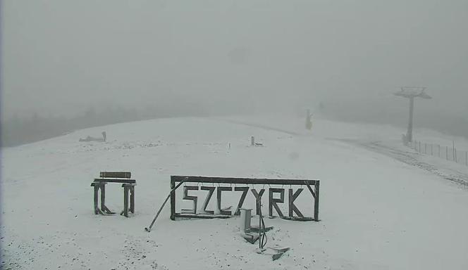 Śląskie. ZIMA w maju! Zimna Zośka zawitała do Beskidu Śląskiego [ZDJĘCIA]