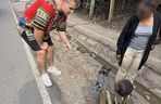 Bydgoscy policjanci na wakacjach w Afryce pomogli nieznajomej. Kobieta leżała bez życia na drodze, nikt inny nawet nie przystanął