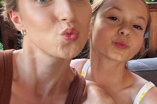 M jak miłość. Natalka (Dominika Suchecka), Hania (Wiktoria Basik)