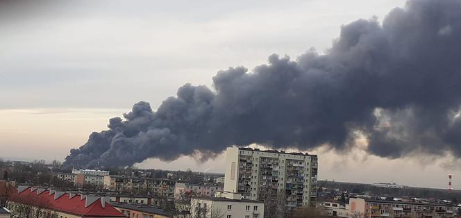 Pożar hali Cersanitu w Starachowicach