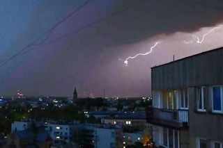 Gwałtowne burze, ulewy i grad. Jest ostrzeżenie IMGW dla województwa śląskiego