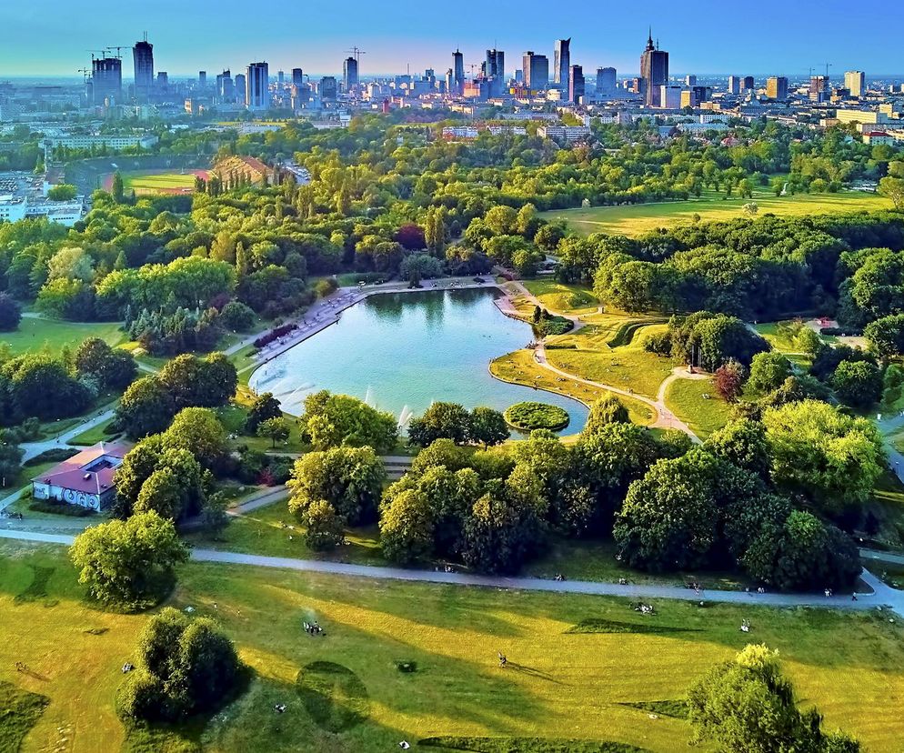 Najpiękniejszy park na świecie znajduje się w Warszawie? Ten Central Park wygląda jak z bajki Disneya