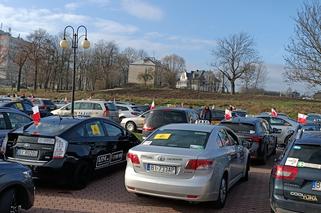 Protest taksówkarzy. Kolumna pojazdów przejechała przez Białystok [WIDEO]