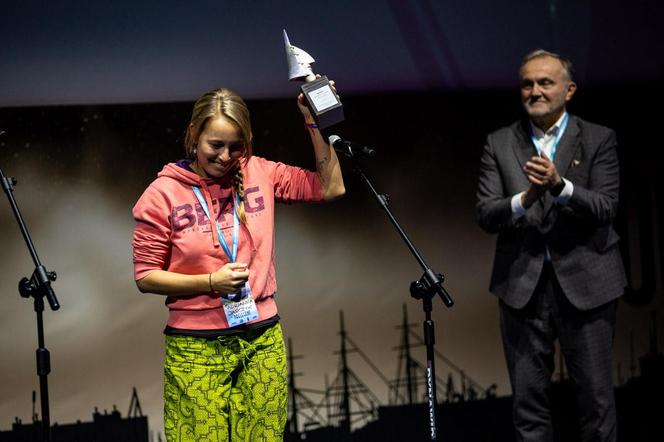 Kolosy 2024 w Gdyni. Kto wyjechał ze statuetką? Wśród nagrodzonych jest m.in. Maciek Kimel z Chorzowa