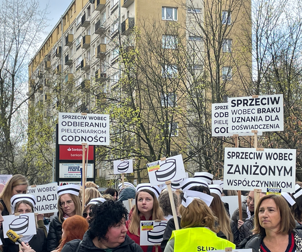 Protest pielęgniarek w Krakowie 12.04.