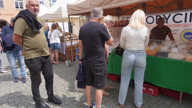 Dni Olsztyna 2025. Dziesiątki wystawców i setki olsztynian na Jarmarku Jakubowym