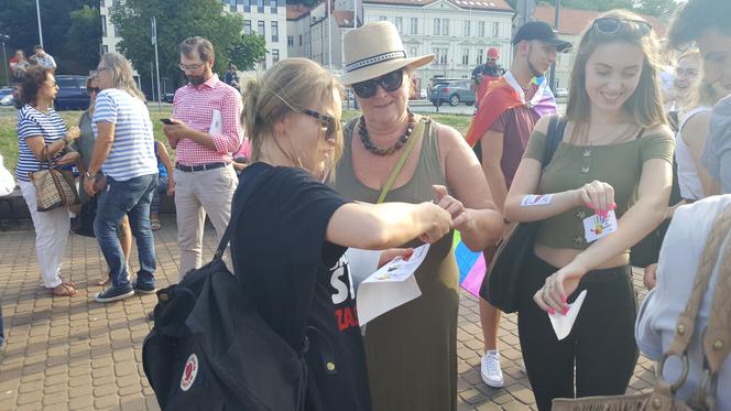 Bydgoszcz solidarna z Białymstokiem. - Każdy ma prawo do miłości i szacunku! [ZDJĘCIA] 