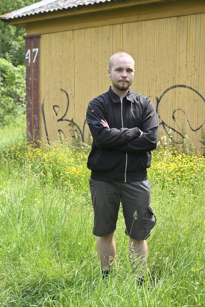 Policja na Osiedlu Przyjaźń w Warszawie 