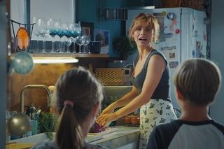 M jak miłość, odcinek 1833. Maja (Laura Jankowska), Kama (Michalina Sosna), Szymek (Staś Szczypiński)