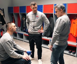 Barwy szczęścia odc. 3188. Karol Czubak (Jan Wieczorkowski), Darek Janicki (Andrzej Niemyt), Mirek (Oliwier Kozłowski)