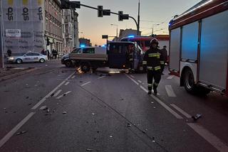 Groźny wypadek na skrzyżowaniu ul. Jagiellońskiej z Ogińskiego! Dwie osoby trafiły do szpitala! [ZDJĘCIA]