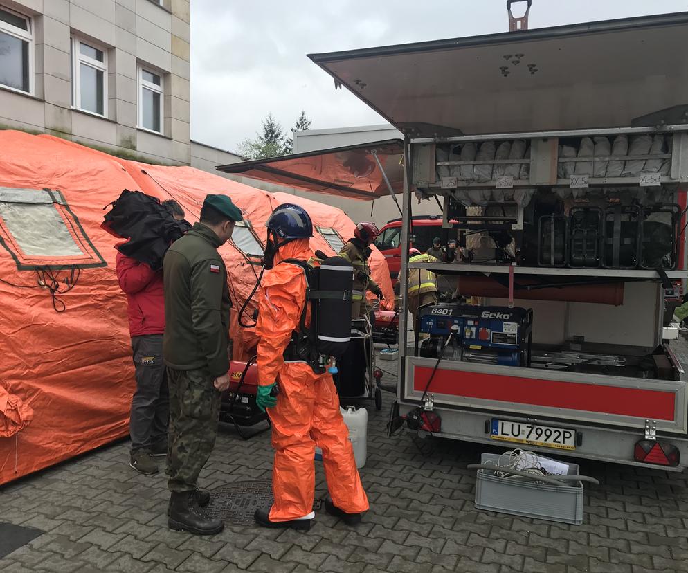 Ćwiczenia strażaków w Szpitalu Wojskowym w Lublinie