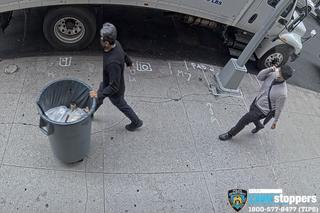 Wywieźli błyskotki w koszu na śmieci