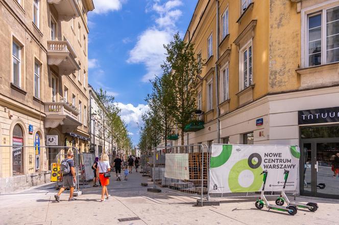 Przebudowa ul. Chmielnej w Warszawie latem 2024 r.