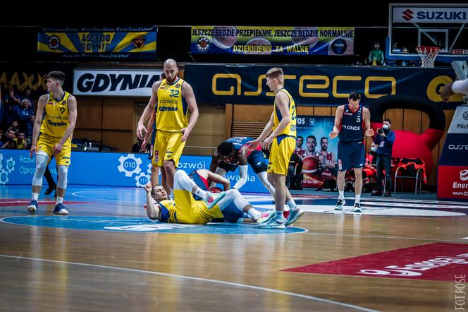 Asseco Arka Gdynia - Twarde Pierniki Toruń 90:101, zdjęcia z meczu Energa Basket Ligi