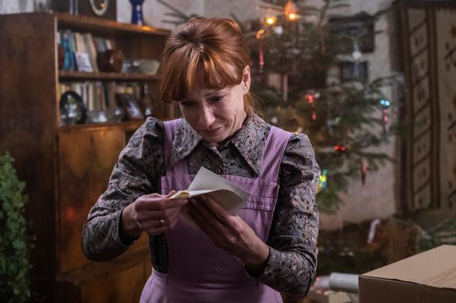 Stulecie Winnych 4, odcinek 42: Mania rok po rozstaniu z Ryśkiem dostanie list. Nigdy jej tego nie wybaczy? - ZWIASTUN