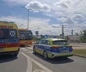 Gwałtowne hamowanie autobusu w Łomży! Dwie kobiety zostały zabrane do szpitala [ZDJĘCIA]