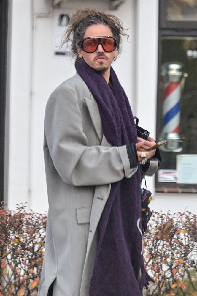 Michał Szpak. Na nogach ma racice