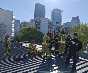 Utknął w rurze i wołał o pomoc. 44-letni Gruzin aresztowany! Wszystko się wyjaśniło