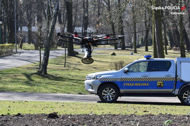 Nowa broń katowickiej policji w walce z nielegalnymi spacerowiczami [ZDJĘCIA]