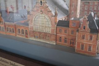 80-letnia makieta zdobi gdański dworzec. Tak wyglądał on przed wojną! 