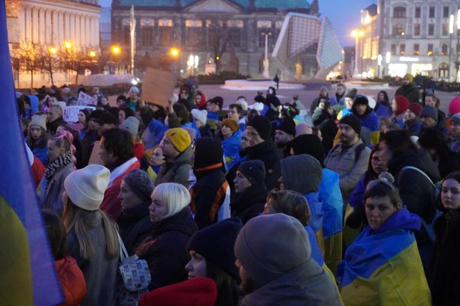 Manifestacja w trzecią rocznicę wybuchu wojny w Ukrainie