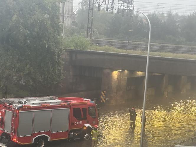 Kalisz/Ostrów. Intensywne opady deszczu. Strażacy otrzymują kolejne zgłoszenia