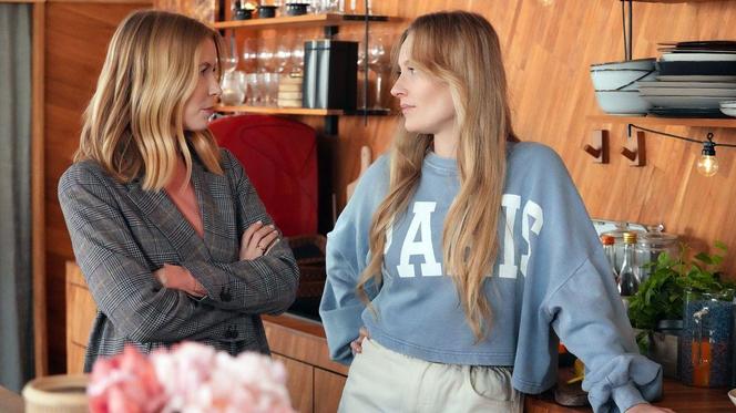 Barwy szczęścia odc. 3002. Dominika (Karolina Chapko), Renata (Anna Mrozowska)