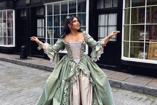 Polska gwiazda gra w Bridgertonach! Mamy zdjęcia, padniecie!