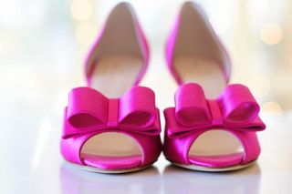 Nie masz czasu rozchodzić butów przed weselem? Na pomoc rusza... zamrażarka!