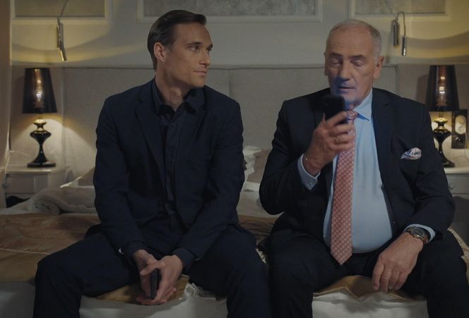 M jak miłość, odcinek 1884. Olek (Maurycy Popiel), Jerzy Argasiński (Karol Strasburger)