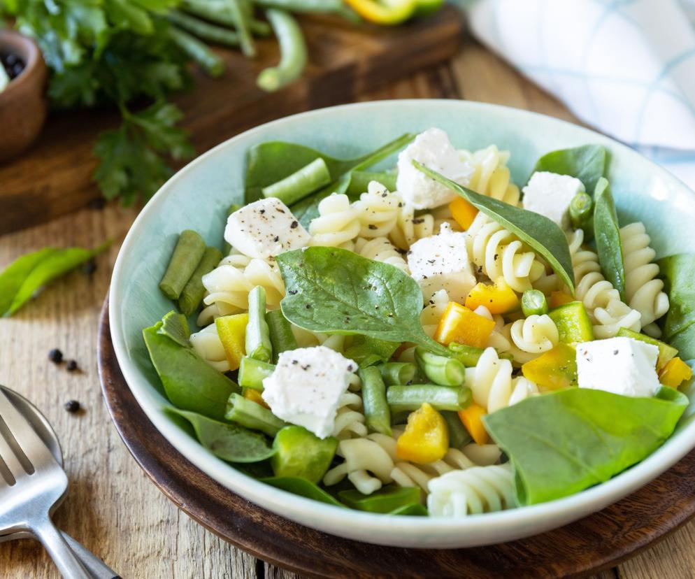 Sałatka makaronowa z fasolka szparagową